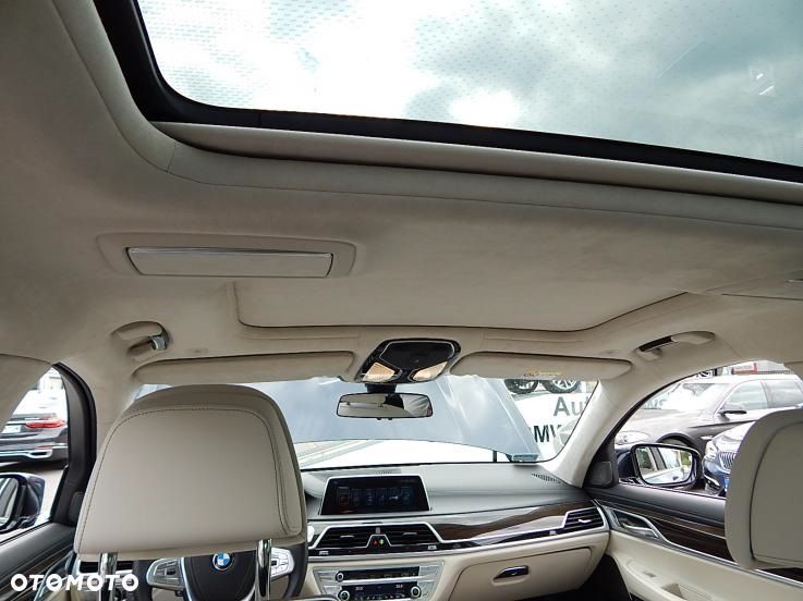 BMW Seria 7 750Li xDrive - 9