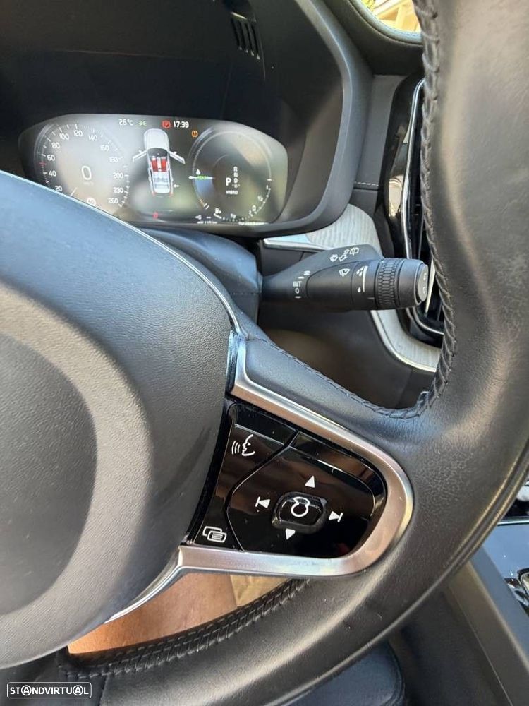 Volvo XC 60 2.0 T6 PHEV Inscription AWD - 27
