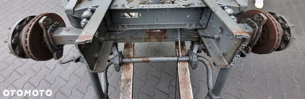 OŚ TYLNA WLECZONA PODNOSZONA DAF XF 106 - 5