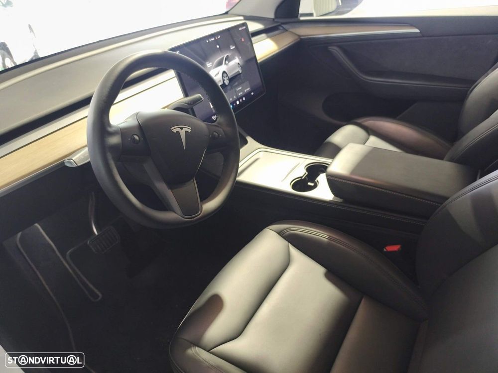 Tesla Model Y RWD - 7