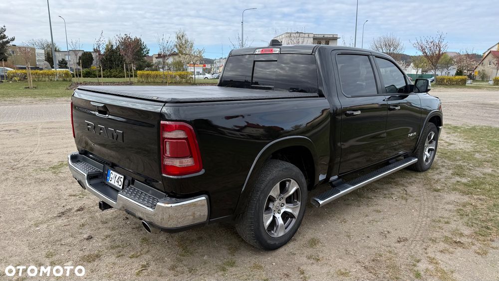 RAM 1500 Crew Cab Shortbed Laramie - 12