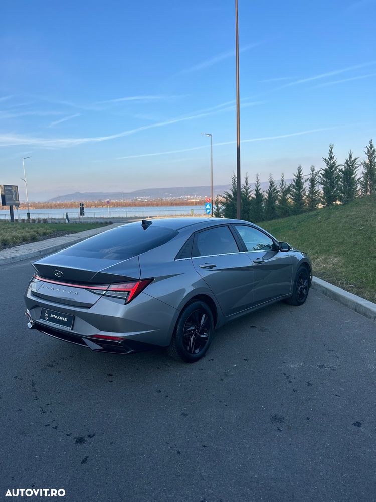 Hyundai Elantra 1.6 l 123 CP CVT Highway - 5