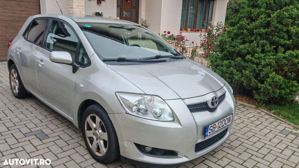 Toyota Auris 1.4 D-4D Luna - 4