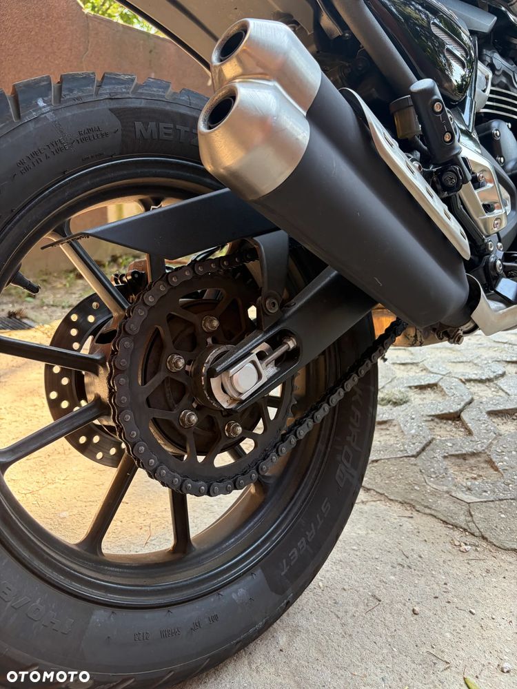 Triumph Scrambler - 5