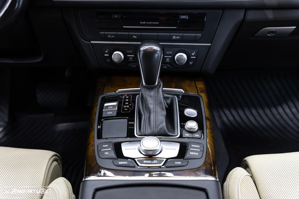 Audi A6 Avant 3.0 TDI V6 quattro S-line S tronic - 34