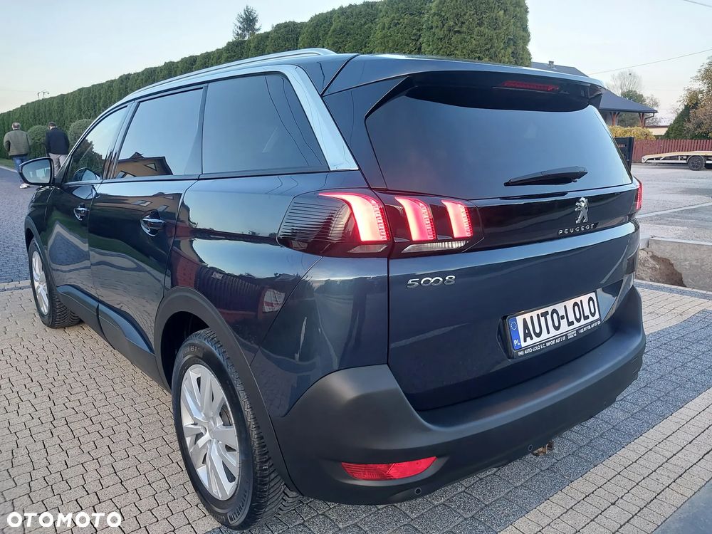 Peugeot 5008 - 5