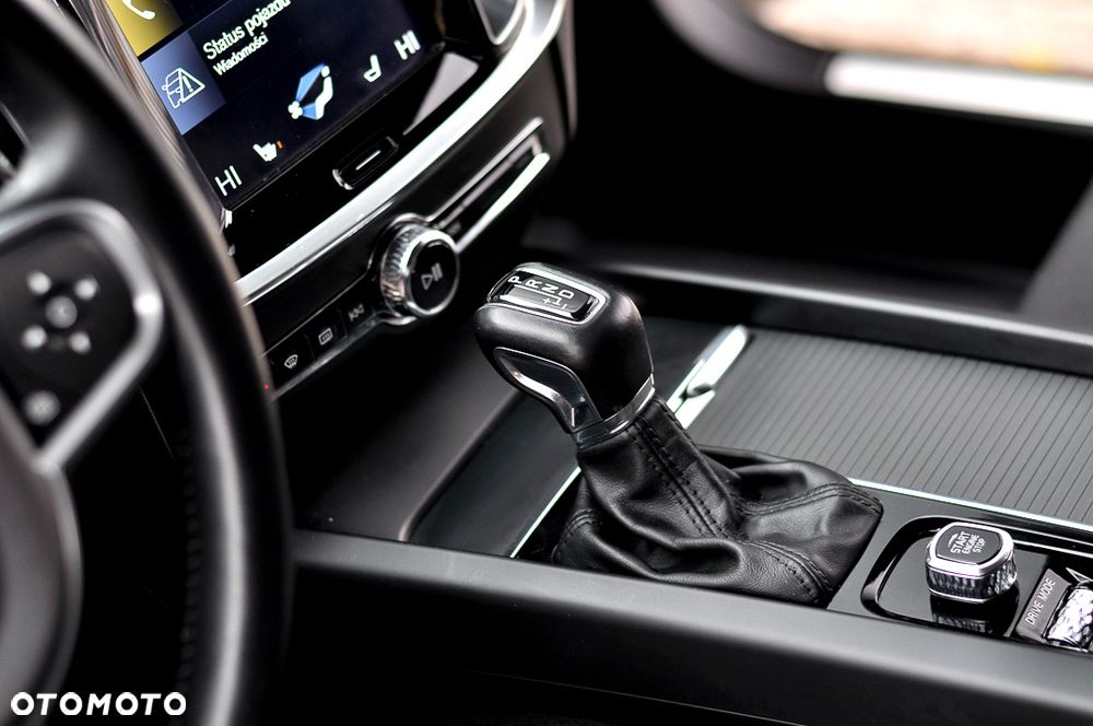 Volvo V60 D4 Geartronic Momentum - 9