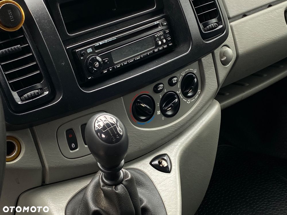 Renault Trafic - 12