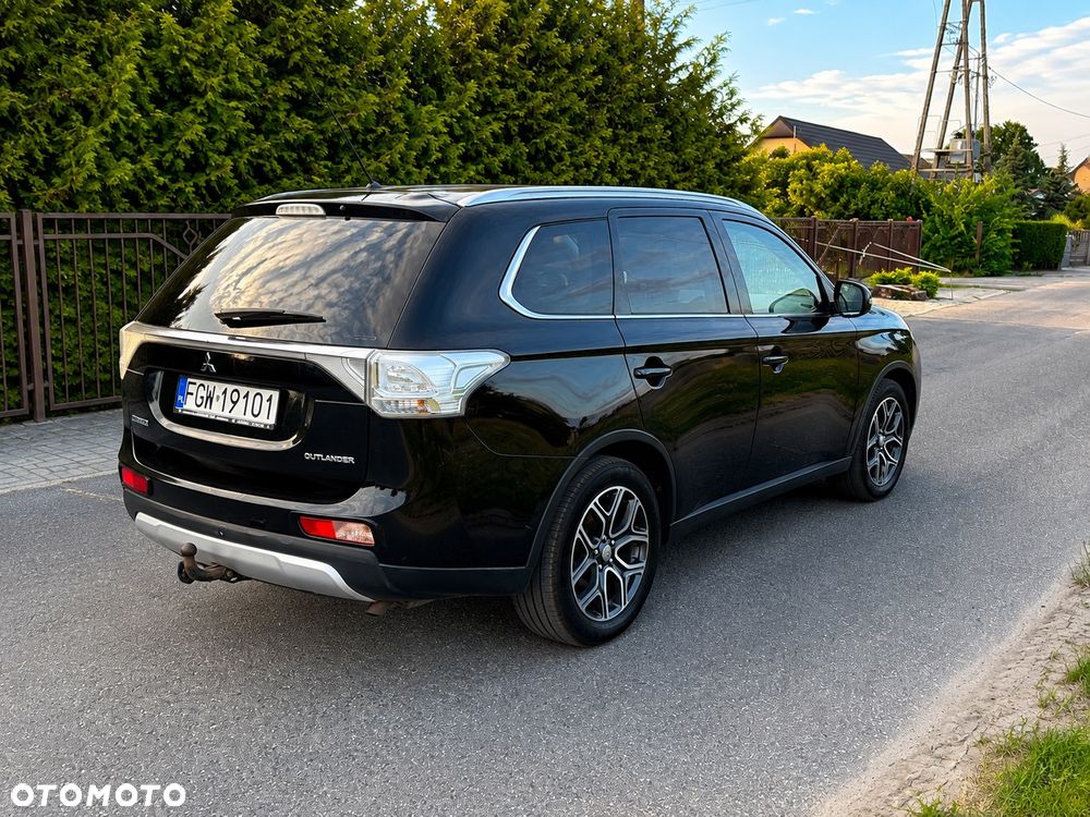 Mitsubishi Outlander 2.2 DID Intense + 4WD - 6