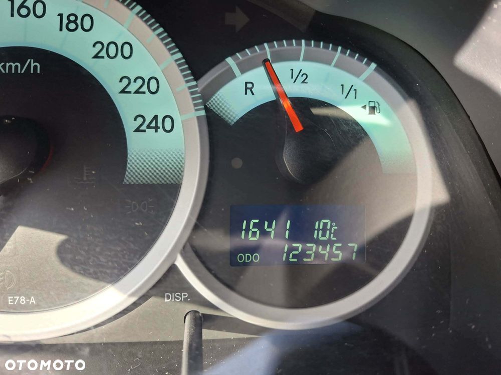 Toyota Corolla Verso - 2