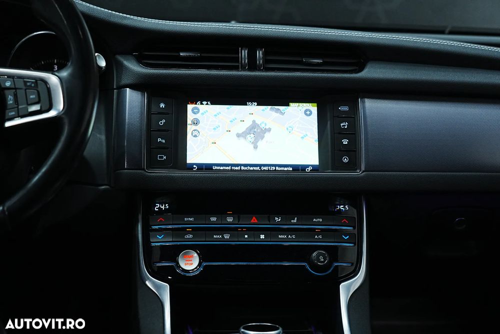 Jaguar XF 20d RWD E-Performance R-Sport - 26