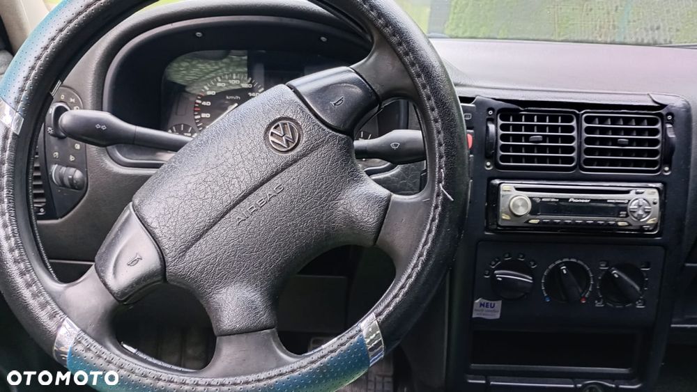 Volkswagen Polo - 3