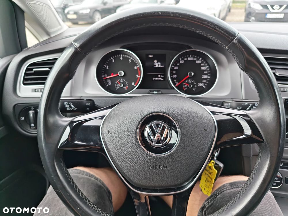 Volkswagen Golf 1.2 TSI BMT Comfortline - 17