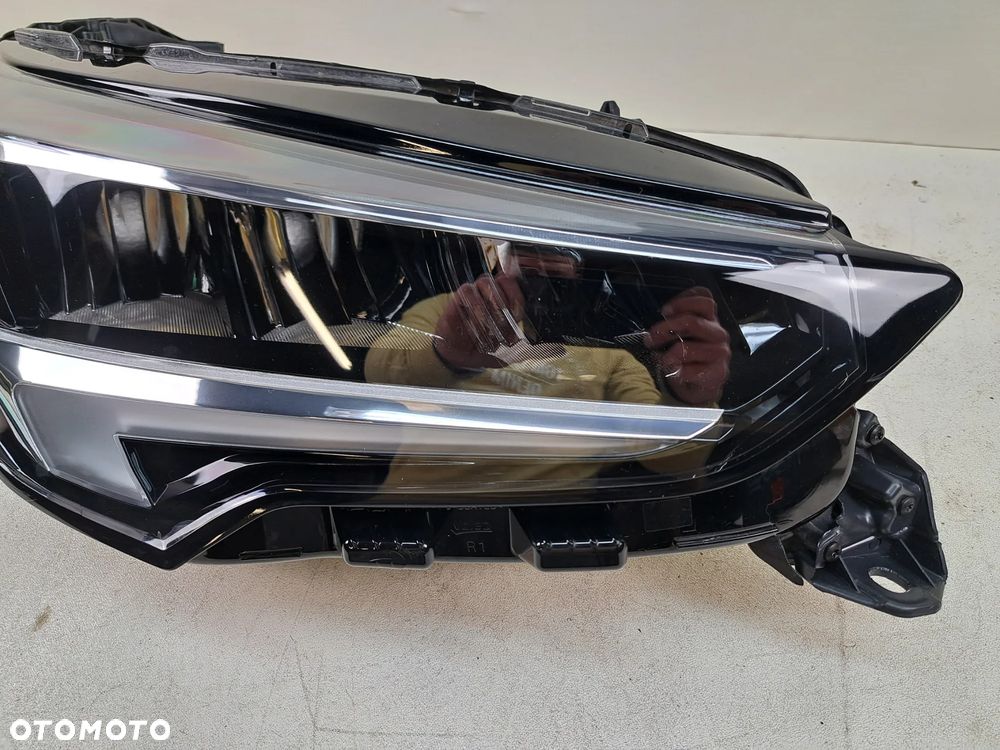 Lampa przód przednia prawa OPEL CORSA F 2019- FULL LED 39162654 - 2