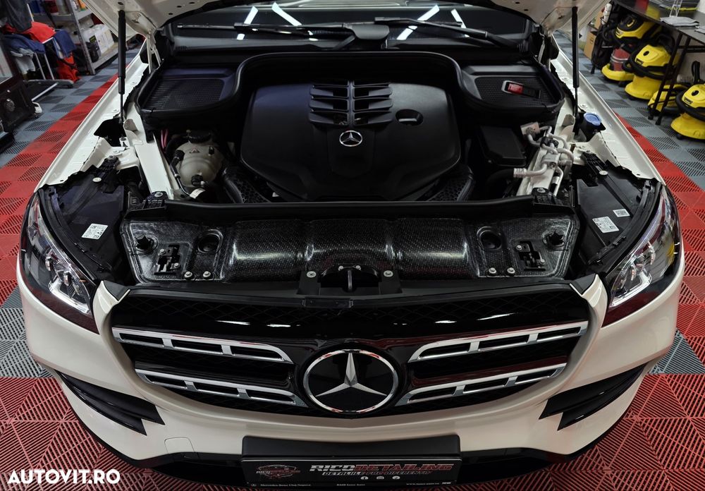 Mercedes-Benz GLS - 12