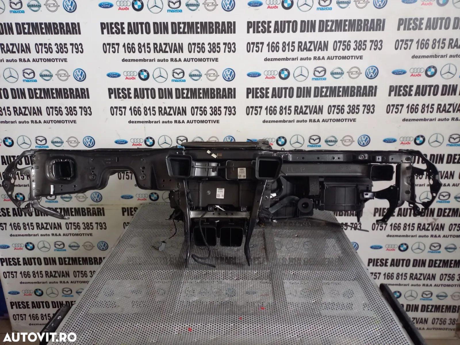 Carcasa Aeroterma Tulumba Traversa Armatura Bord Audi A8 4H D4 An 2010-2011-2012-2013-2014-2015-201 - 1