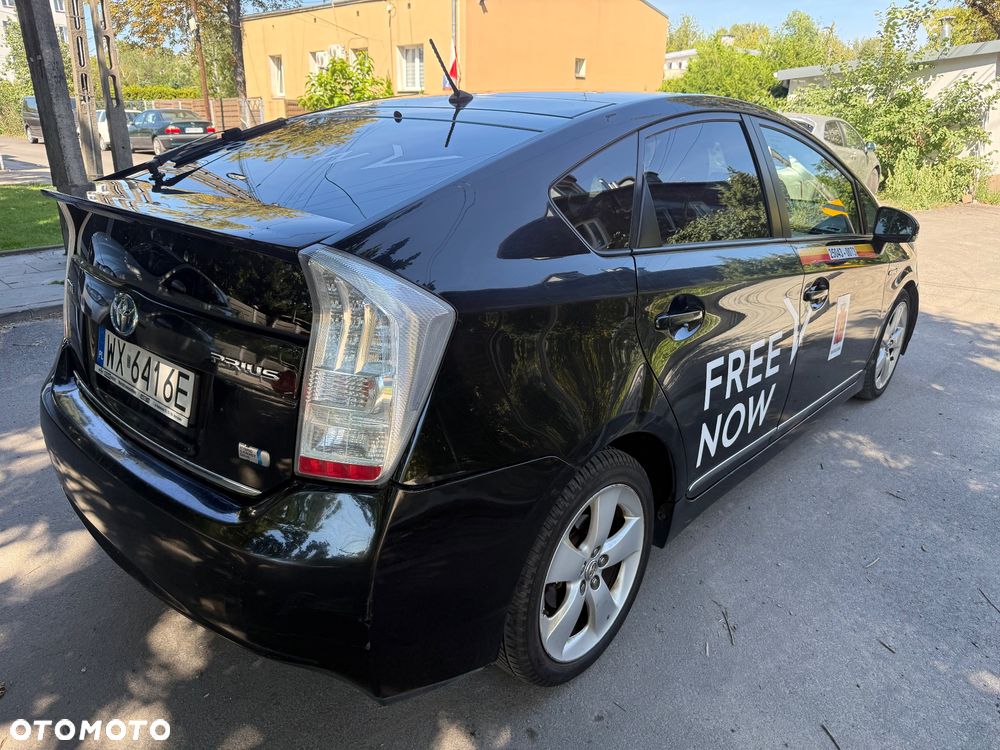 Toyota Prius 1.8 HSD Prestige - 7