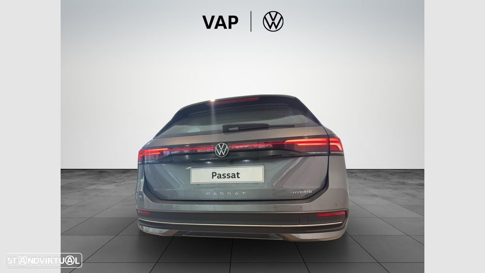 VW Passat Variant 1.5 TSI eHybrid Business DSG - 8