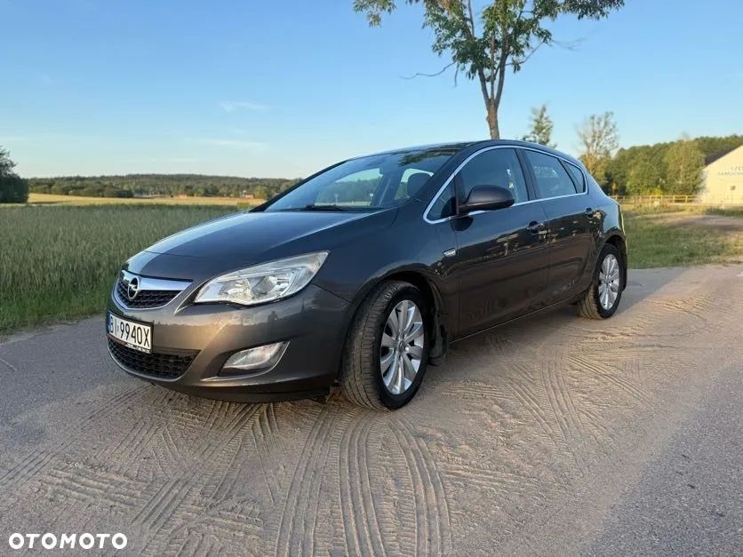 Opel Astra IV 1.6 T Cosmo - 6