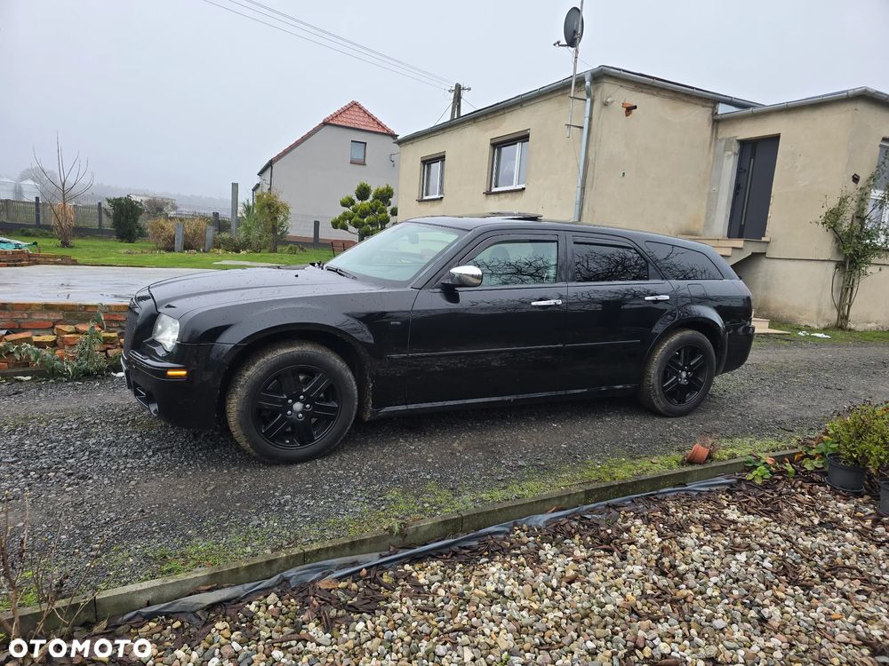 Chrysler 300C 3.5 V6 AWD - 1