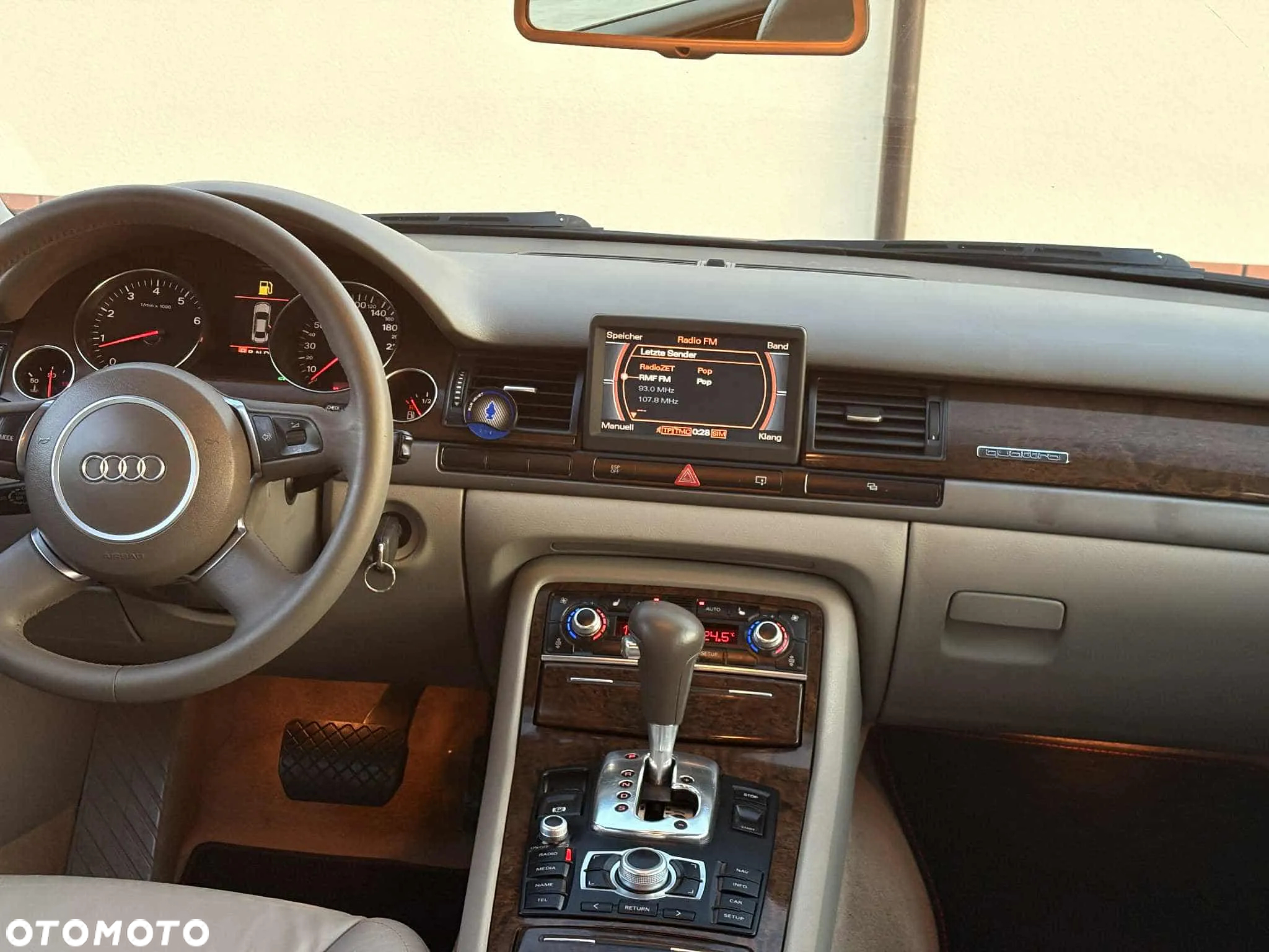 Audi A8 4.2 Quattro - 19
