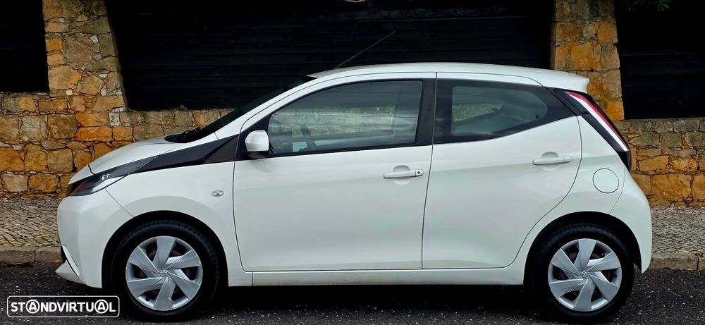 Toyota Aygo 1.0 X-Play Plus - 6