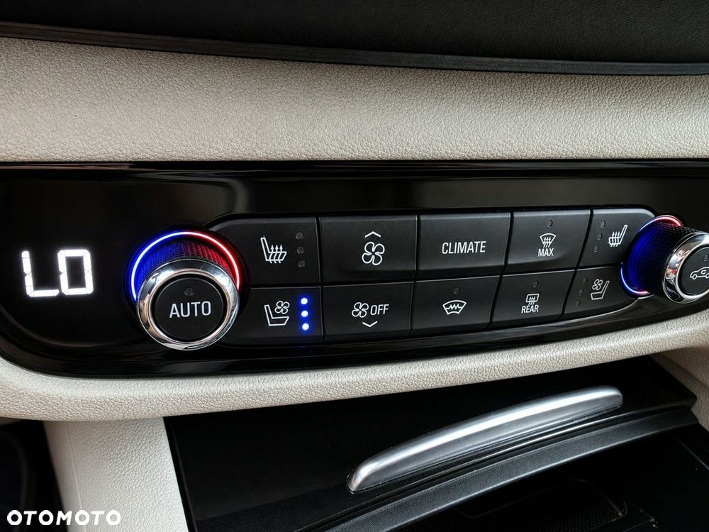 Opel Insignia - 20