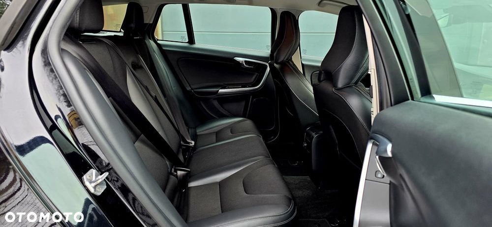 Volvo V60 D4 Drive-E Momentum - 5