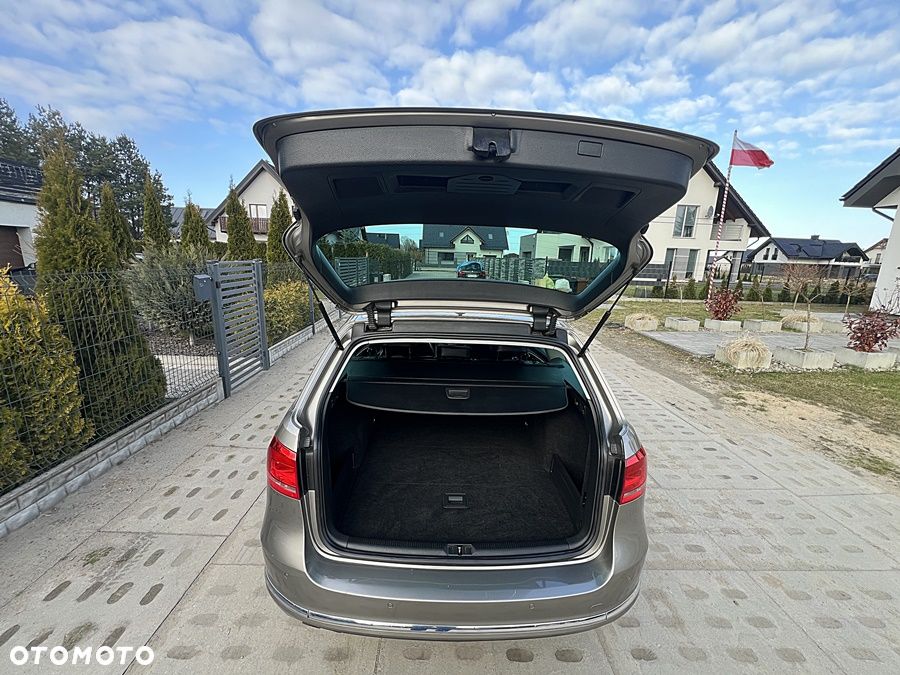 Volkswagen Passat 2.0 TDI Highline - 8