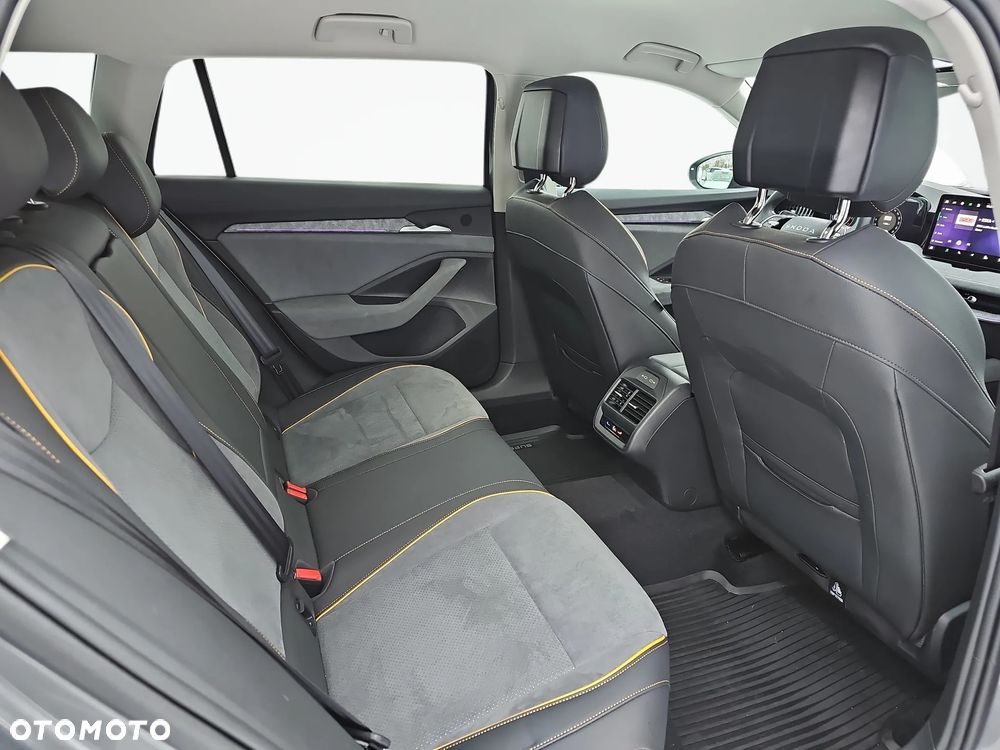 Skoda Superb 1.5 TSI Plug-in Hybrid Selection DSG - 11