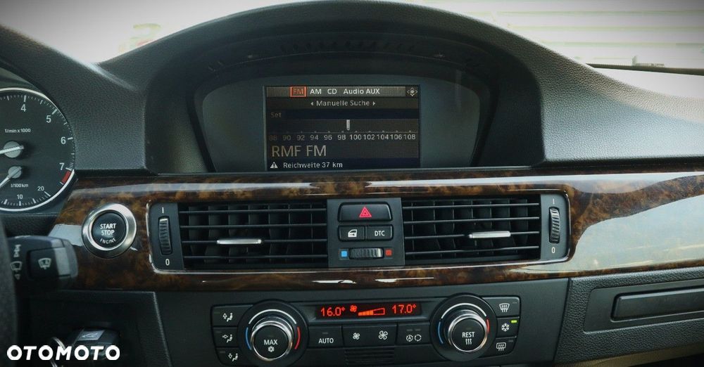 BMW Seria 3 320i Cabrio - 27