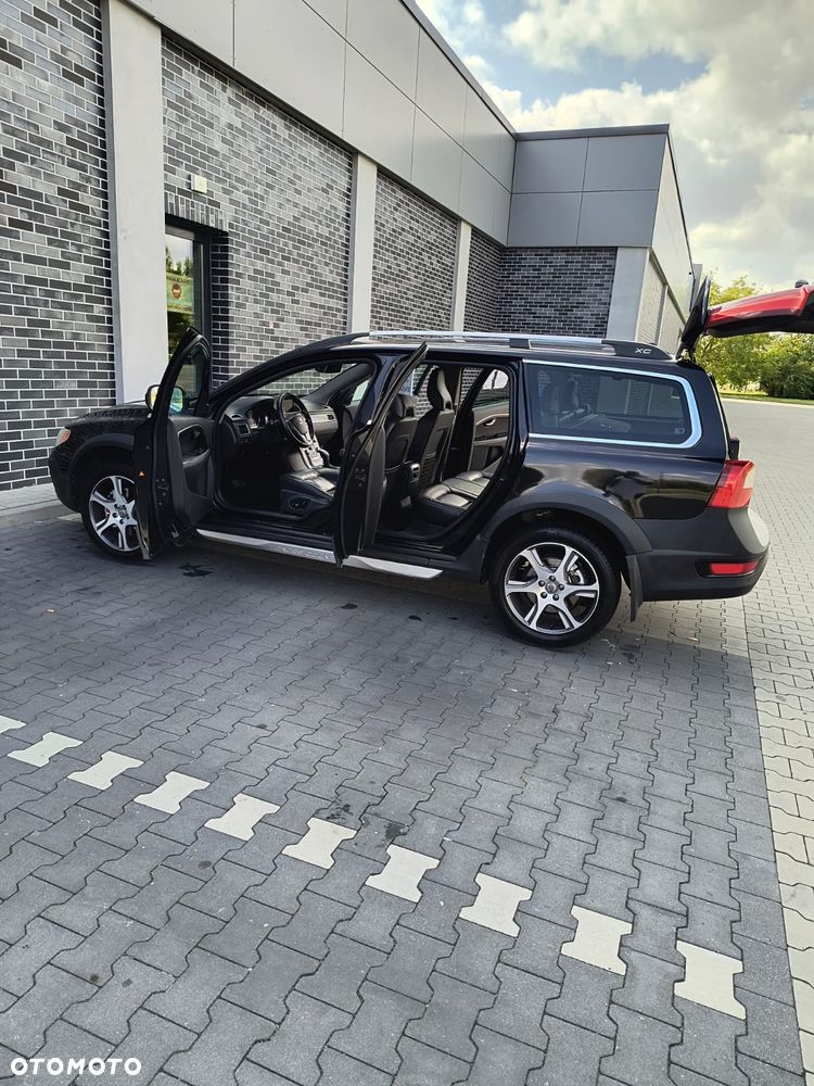 Volvo XC 70 D5 AWD Dynamic Summum - 3