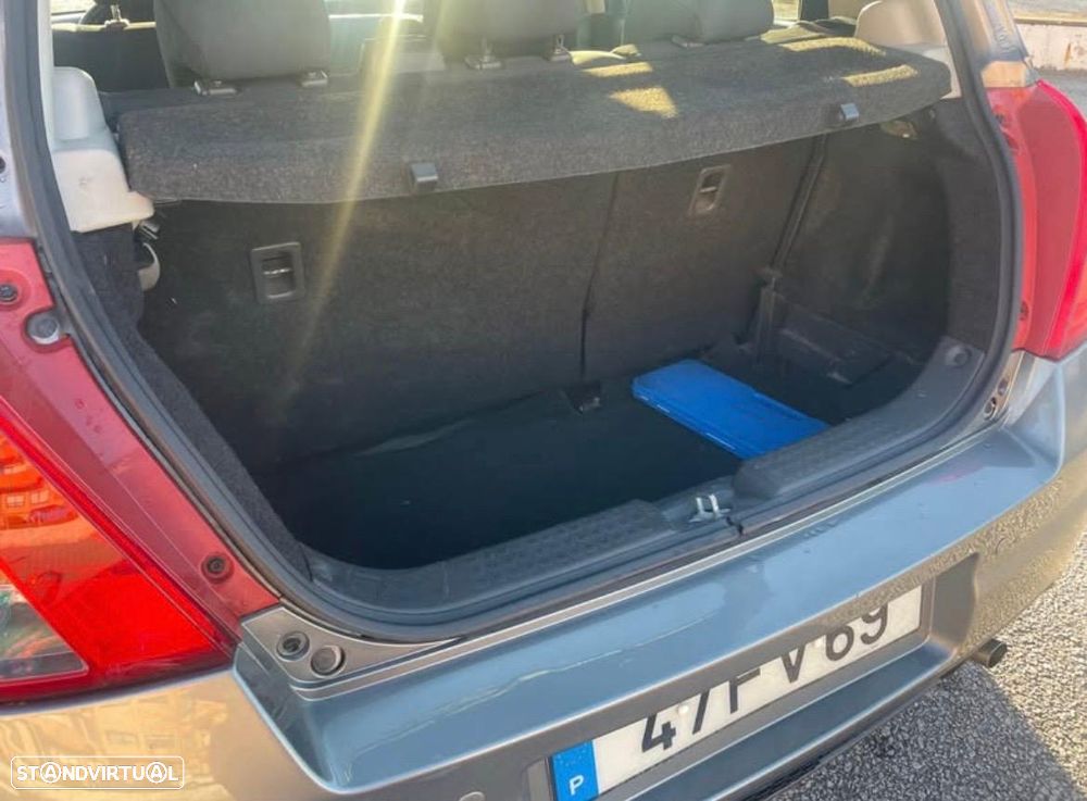 Suzuki Swift 1.3 16V GLX - 6
