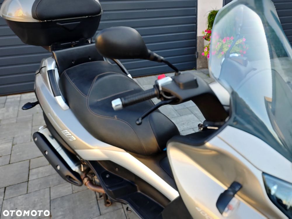 Piaggio MP-3 - 24