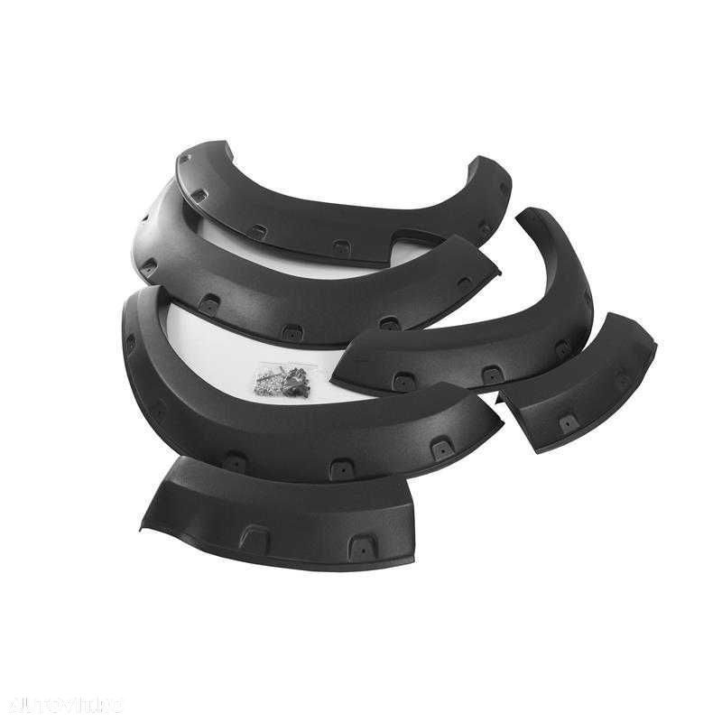 Overfendere extensii roti Toyota Hilux Revo 2015+ - 2