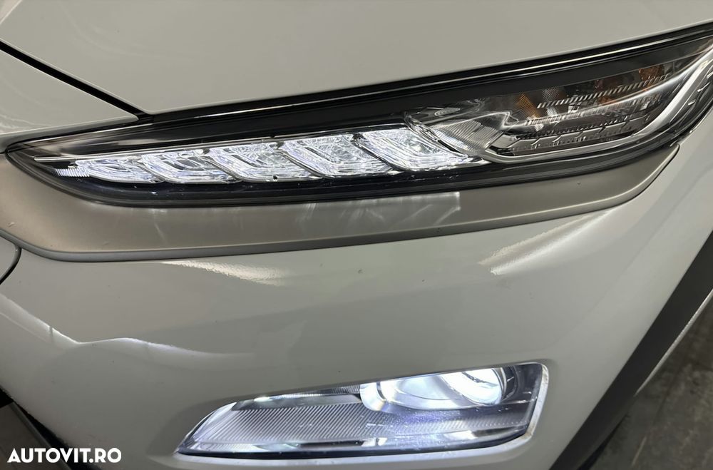 Hyundai KONA EV Style - 10