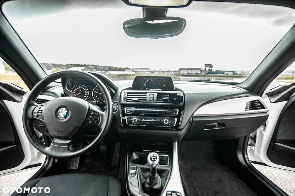 BMW Seria 1 116i - 14