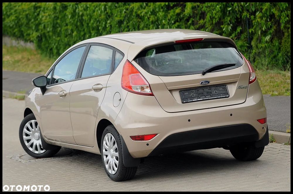 Ford Fiesta - 12