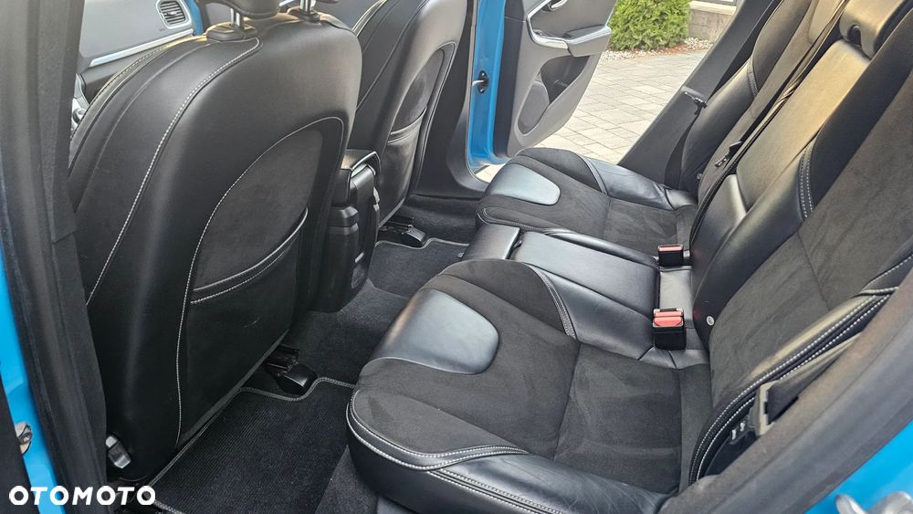 Volvo V40 D4 Drive-E R-Design Momentum - 22