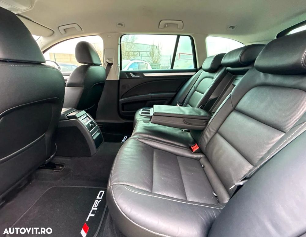 Skoda Superb Combi 2.0 TDI 4x4 DSG Exclusive - 19