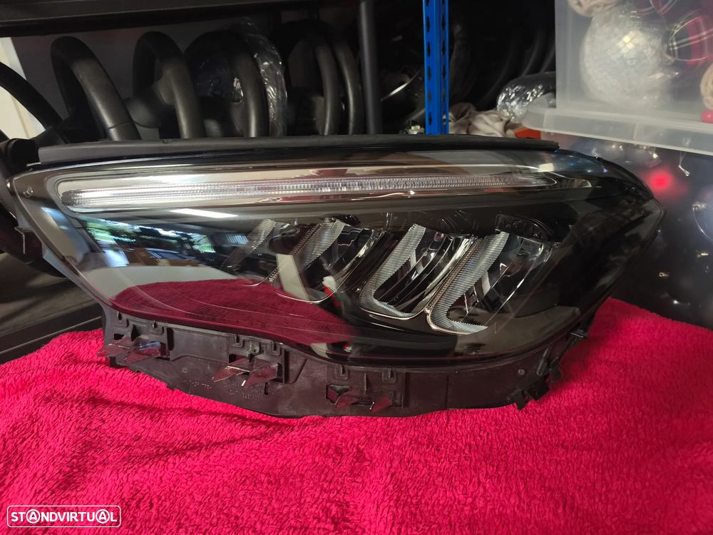 Farol esquerdo full Led performance Mercedes GLA W247 facelift - 1