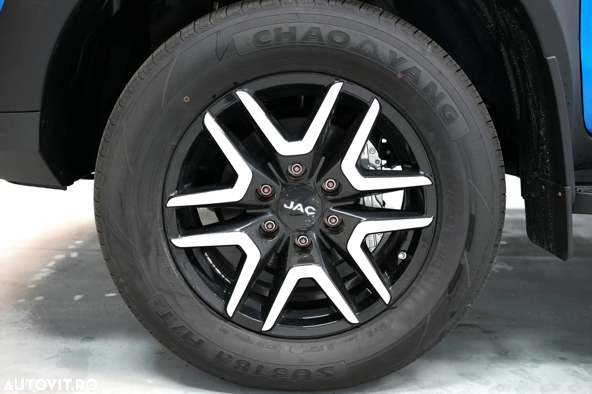 JAC T8 - 12