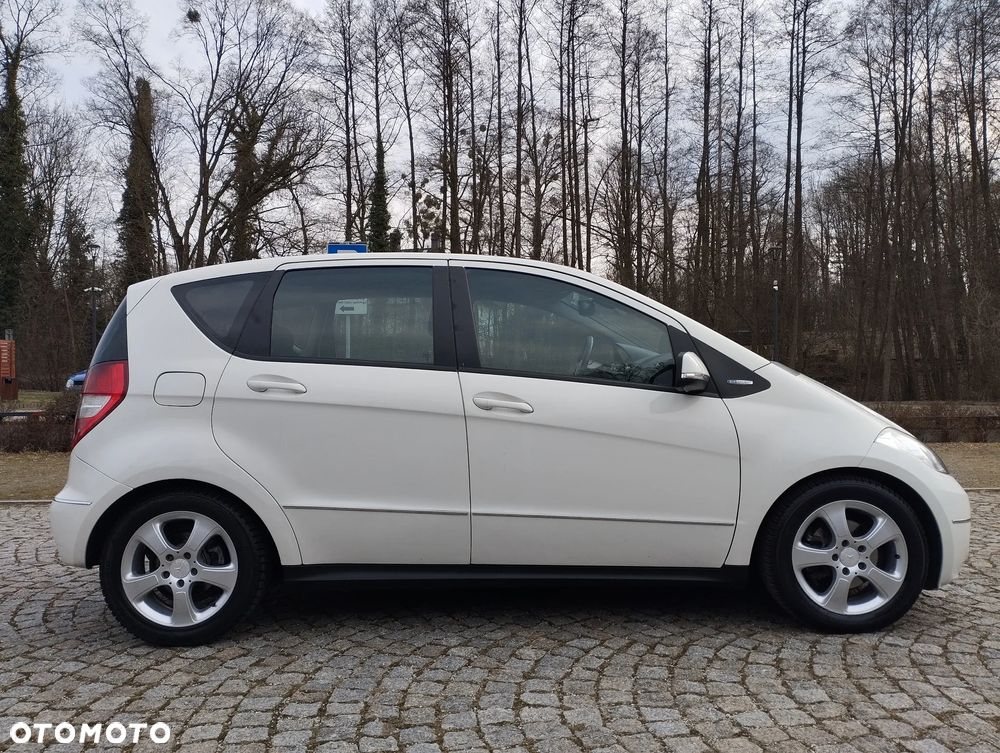 Mercedes-Benz Klasa A 160 CDI Elegance DPF BlueEFFICIENCY - 14