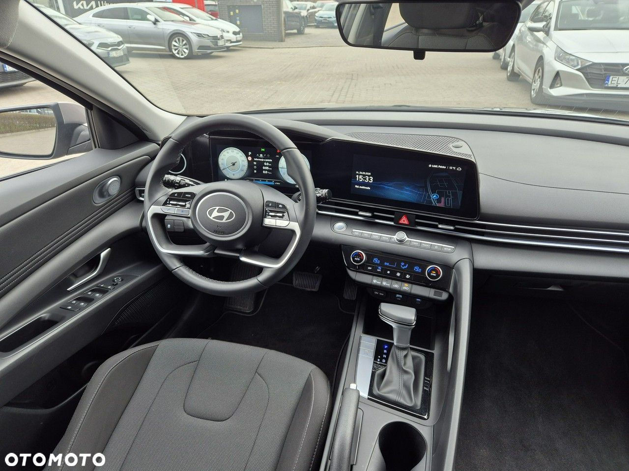 Hyundai Elantra - 17