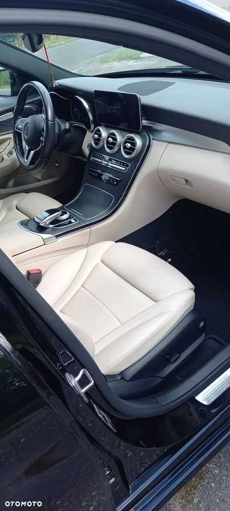 Mercedes-Benz Klasa C 220 d 4MATIC 9G-TRONIC - 12