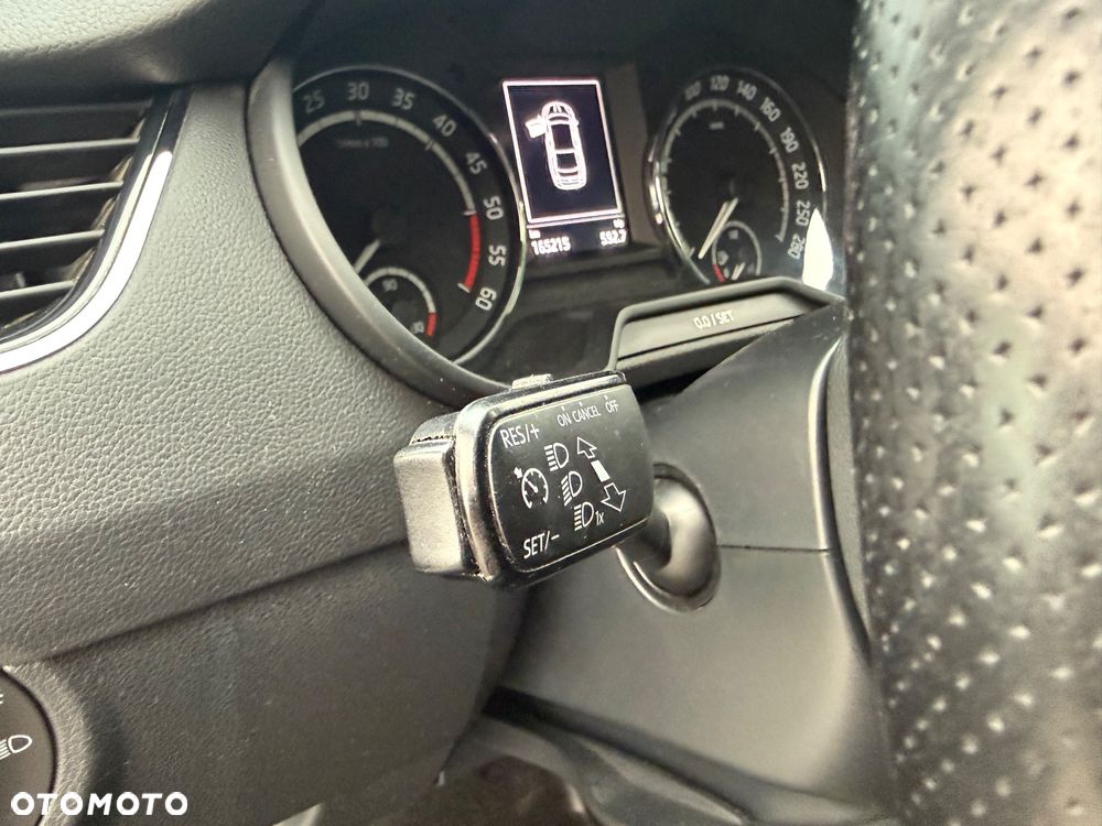 Skoda Octavia 2.0 TDI RS - 28