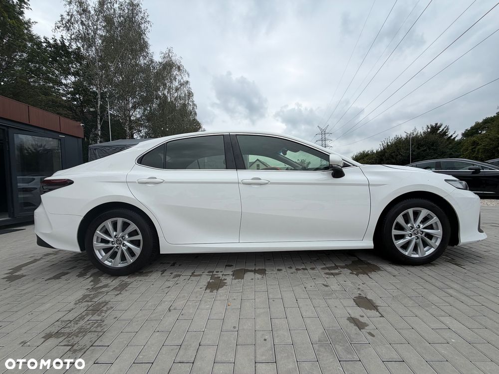 Toyota Camry 2.5 Hybrid Comfort CVT - 11