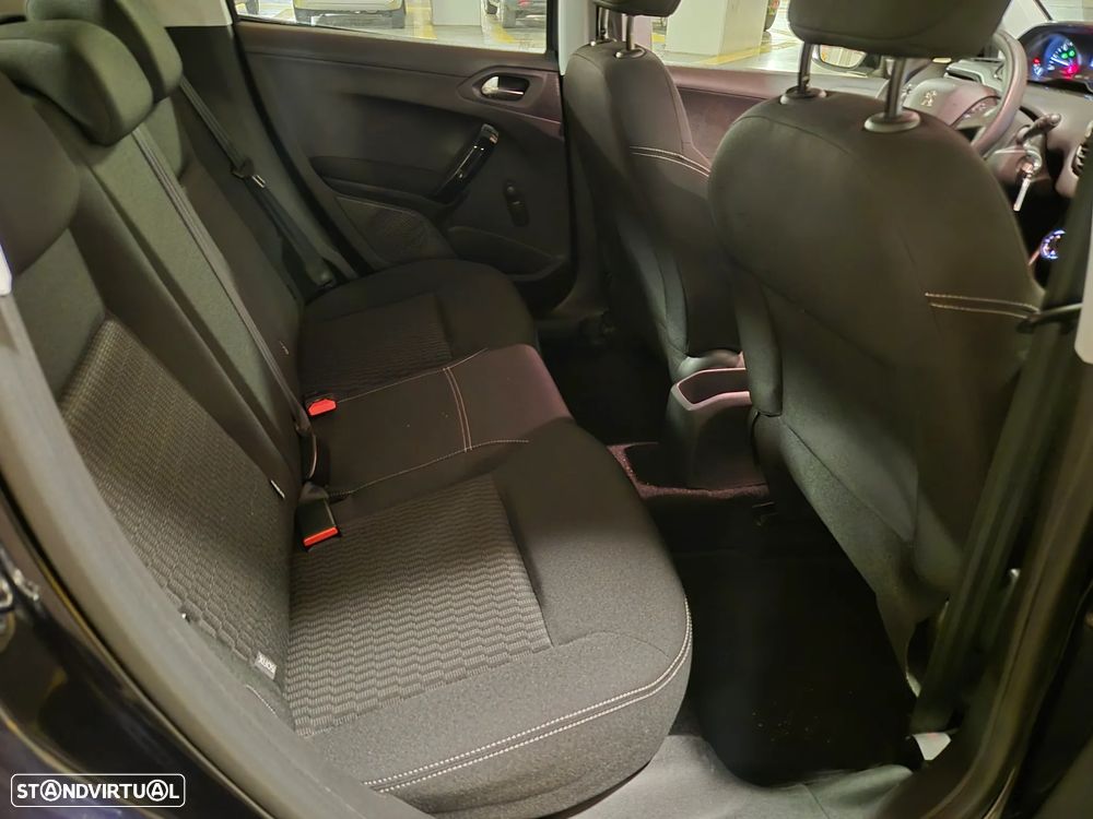 Peugeot 208 1.5 BlueHDi Active Pack - 42