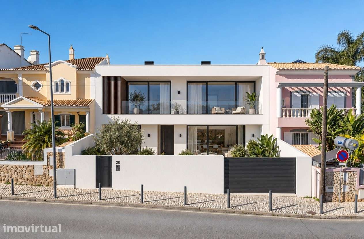 Lote para moradia geminada com piscina, junto a Ferragudo - Grande imagem: 2/23