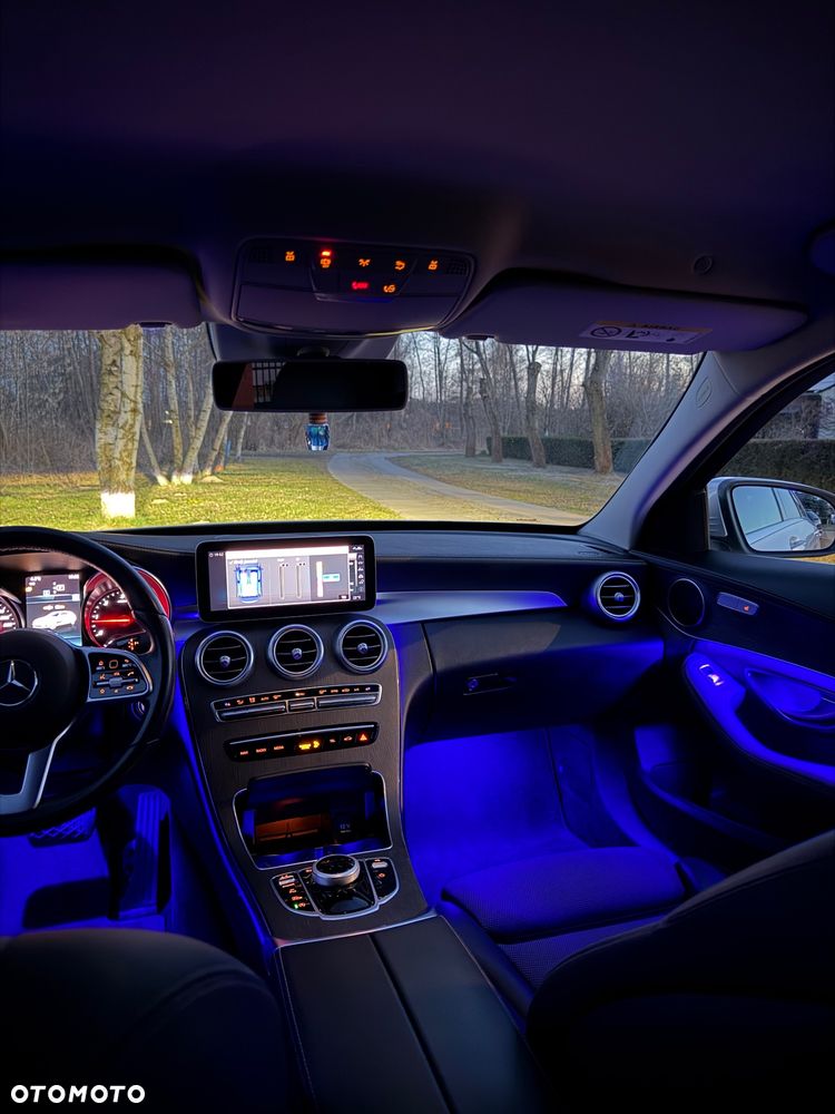 Mercedes-Benz Klasa C 300 d 9G-TRONIC Avantgarde - 38